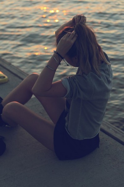 girl-791728_640-399x600.jpg