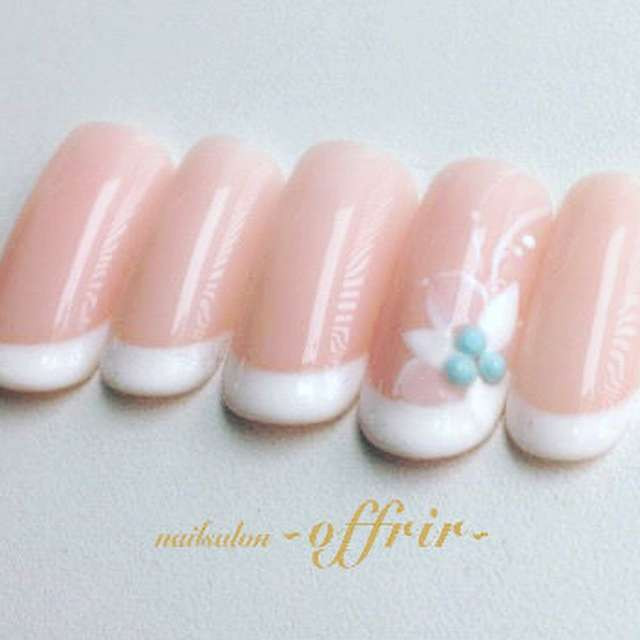 nailsalon~offrir~