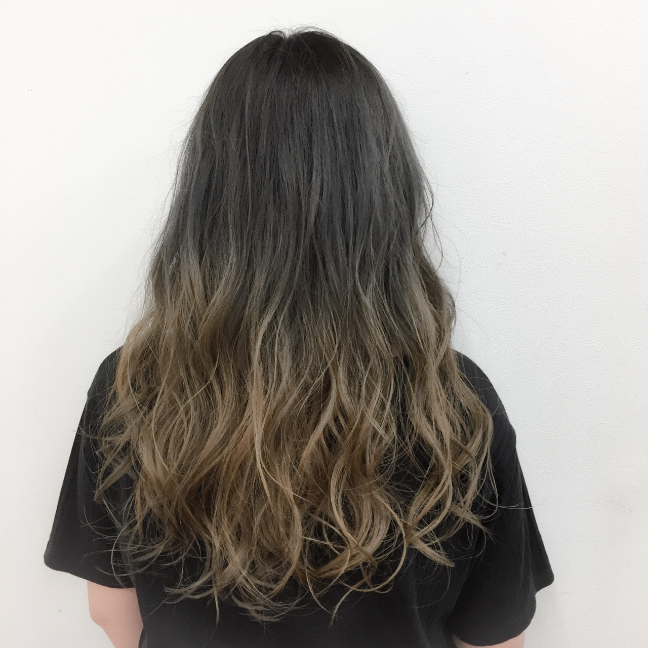 オシャレ女子の仲間入り 黒のグラデーションカラー長さ別スタイル10選 Hair