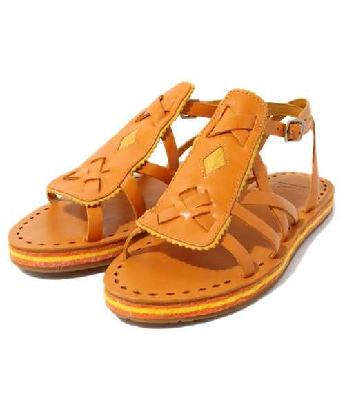 出典:CAMPER