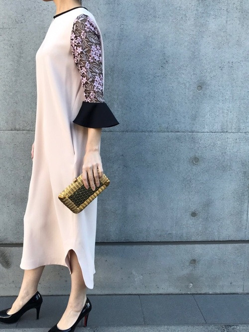 出典:THEDRESS