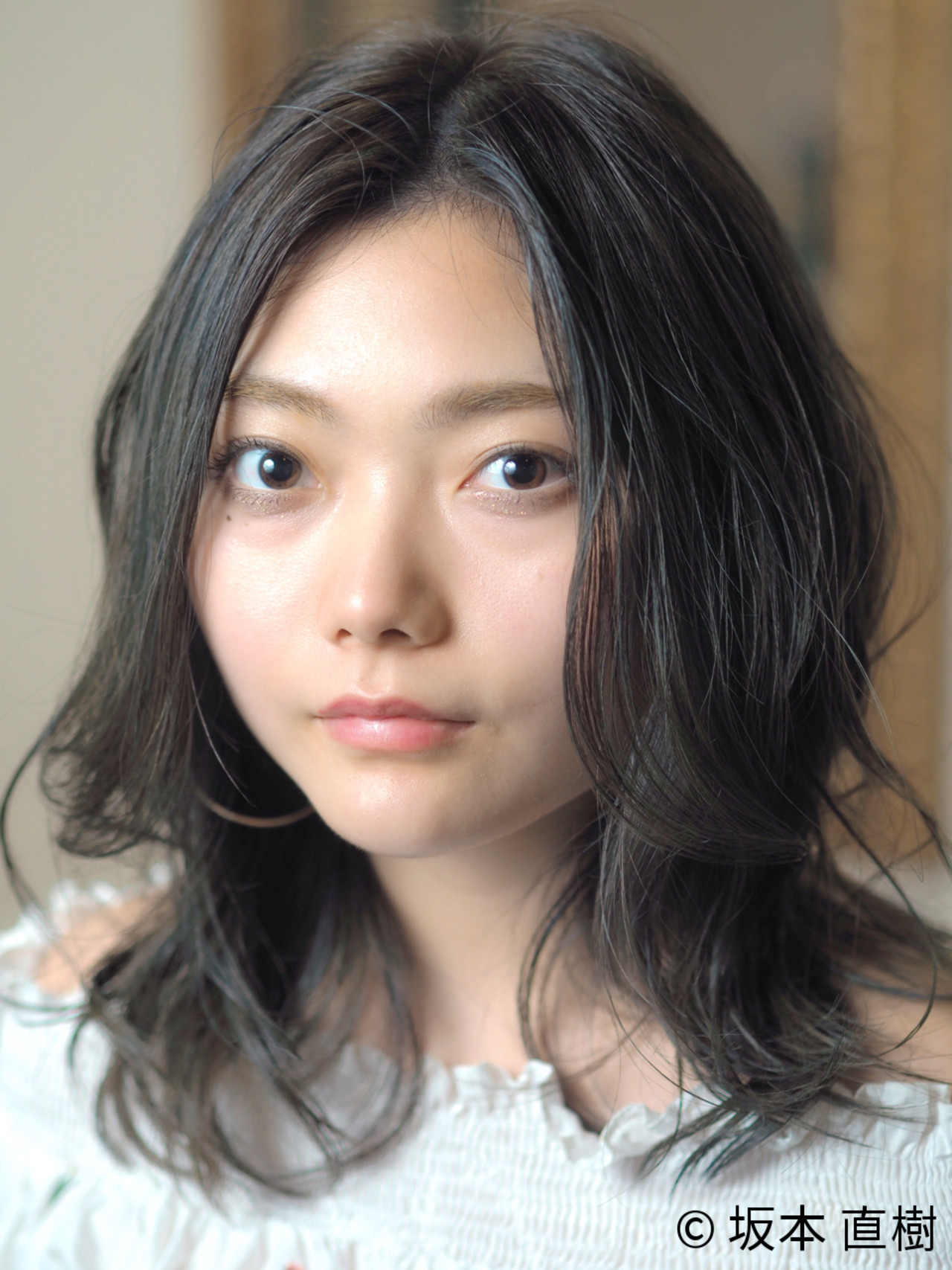 暗めのブルーアッシュでも重たくならない 坂本 直樹 | GLOSSY
