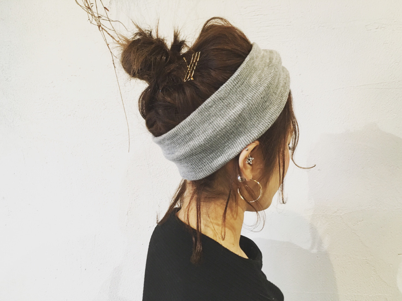 ニットヘアバンドでカジュアルヘアアレンジ 尾崎裕介
