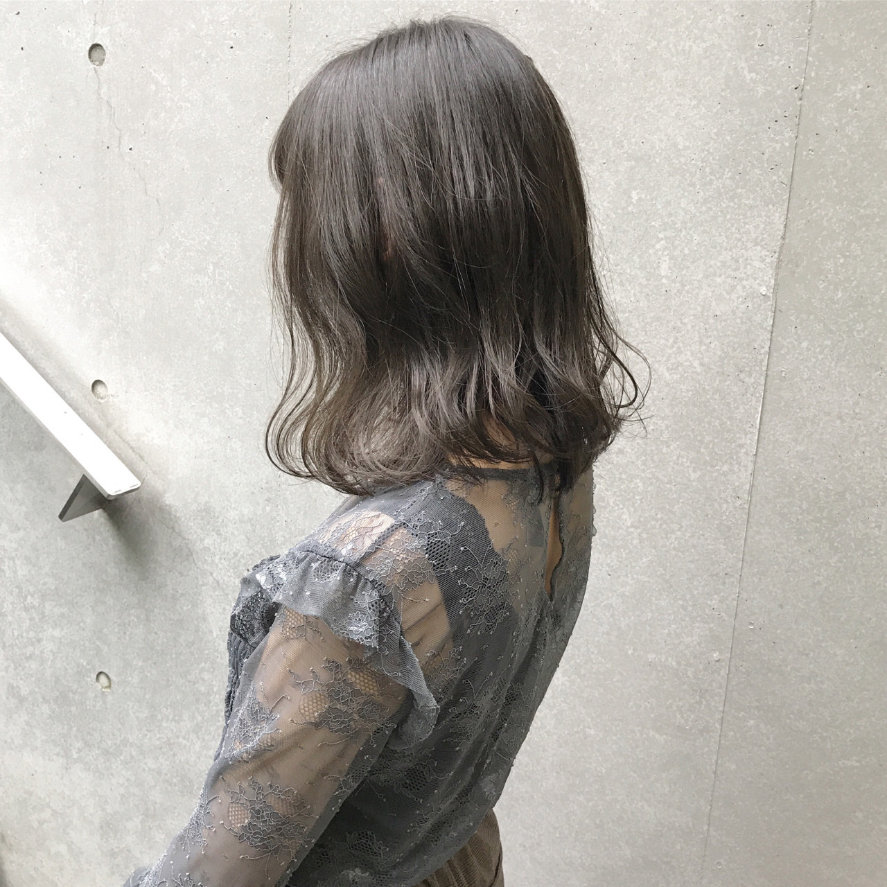 ふんわり透明感が魅力♡のミディアムヘア SHUN