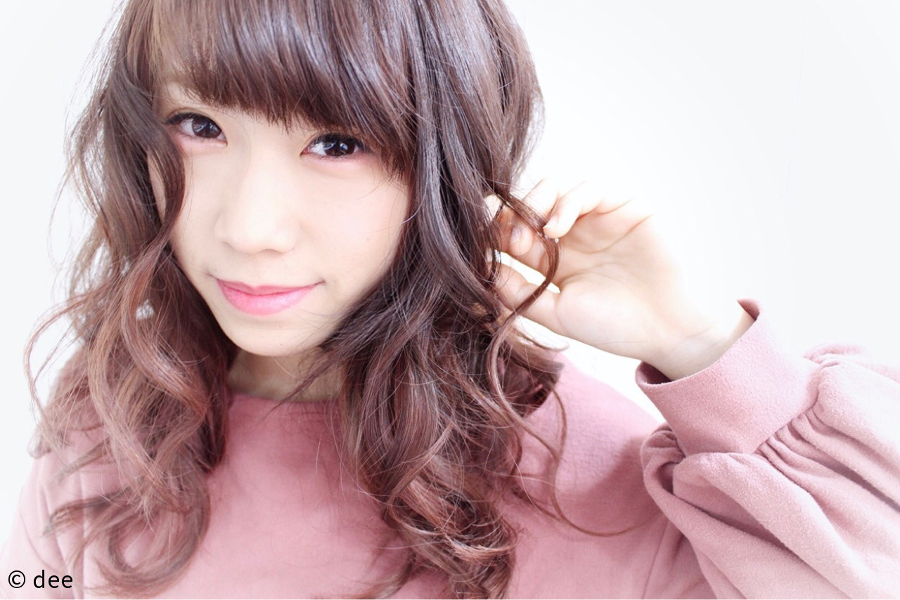 ピンクブラウンが似合う人の特徴は? dee