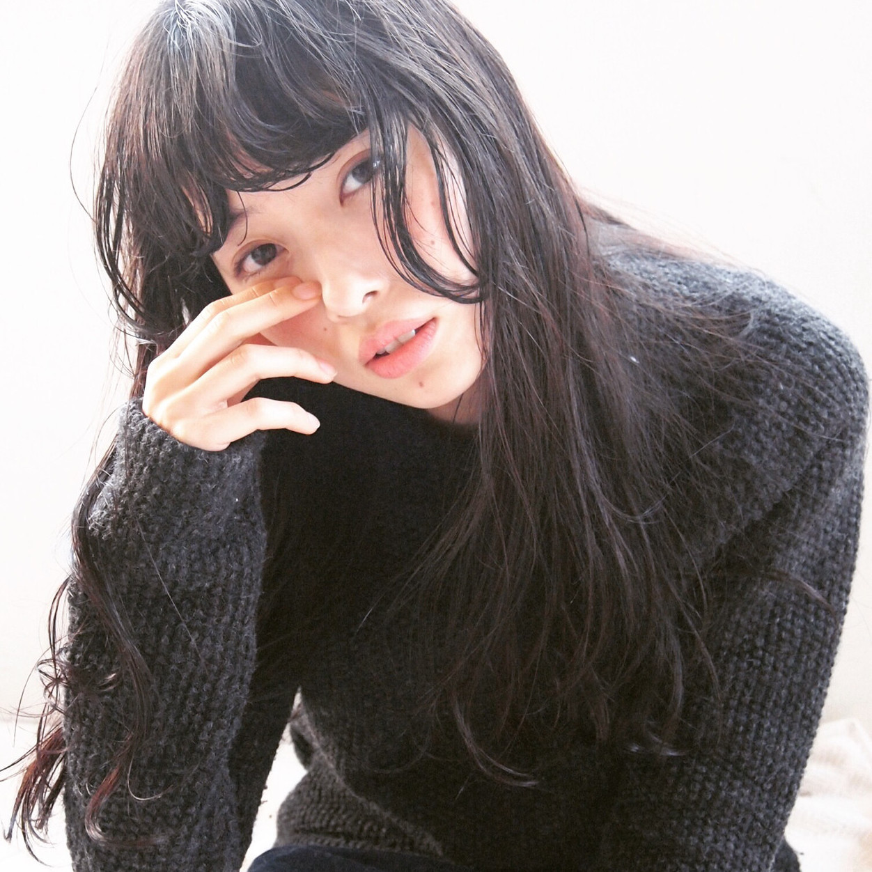 黒髪の髪型ならセミロング 愛され髪でモテ女を目指そう Hair