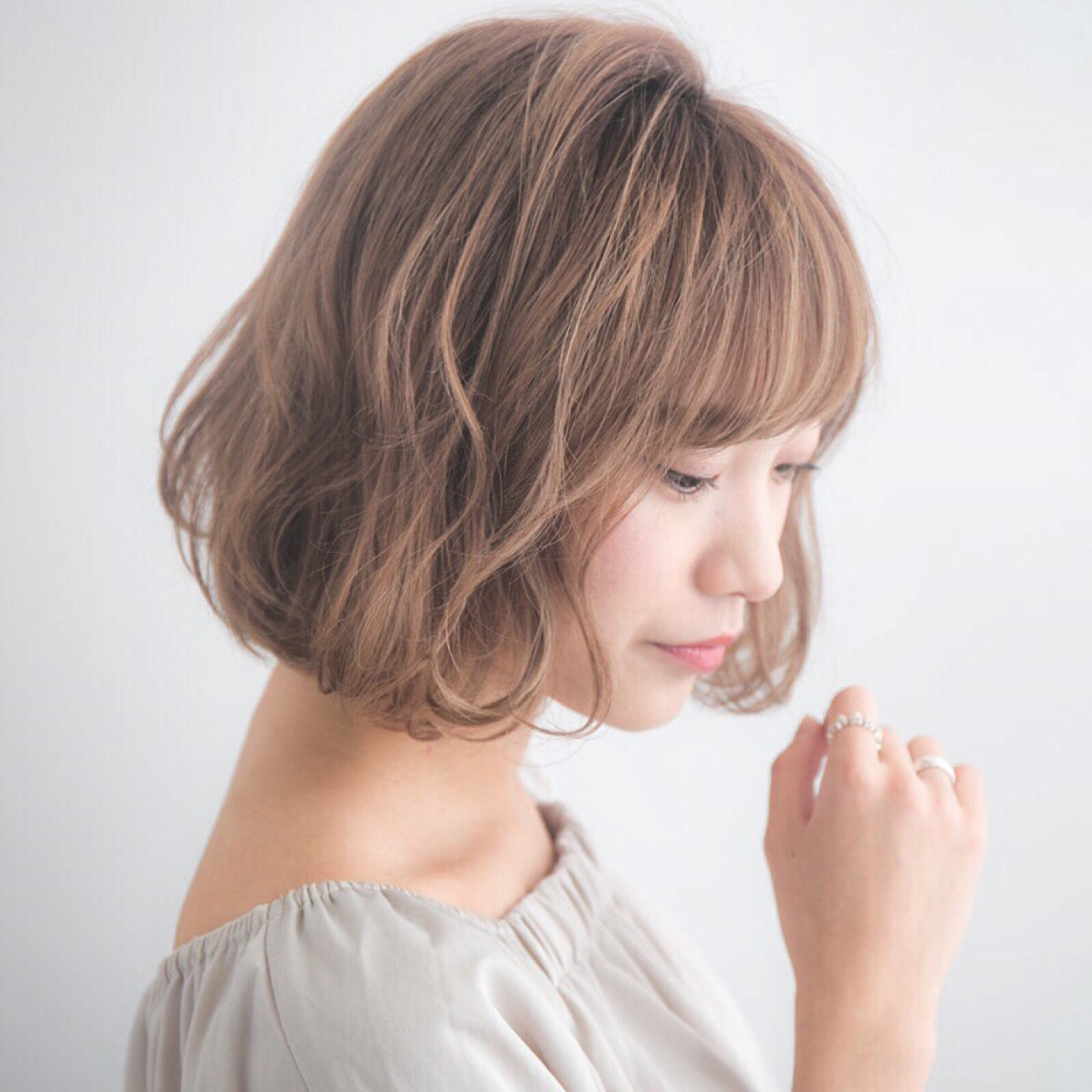 エアリーなゆるふわ感を作れるボブスタイルの簡単アレンジ 工藤 直耶/前髪のスペシャリスト | LAiLY by GARDEN