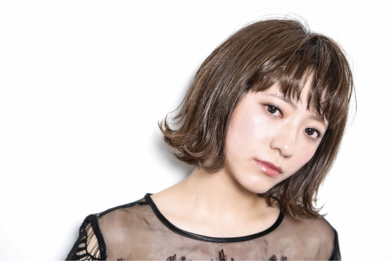 外ハネボブ×眉上前髪の組み合わせが今っぽい! HIKARI