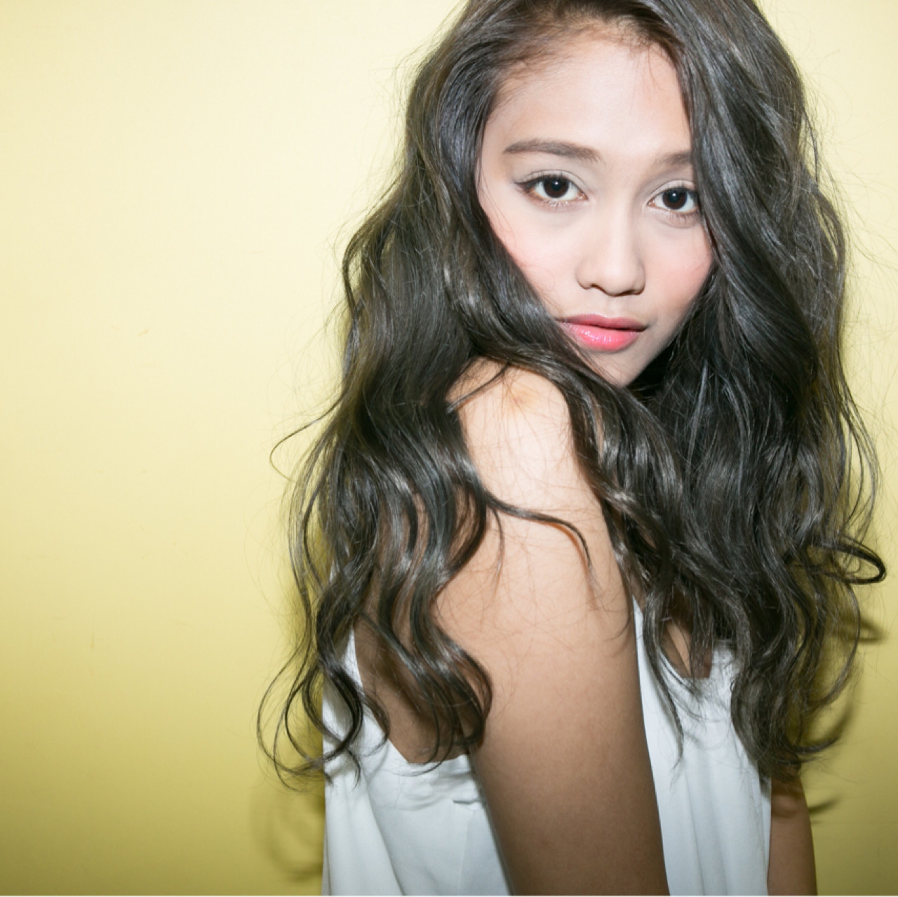 ブルーアッシュでクールなヘアカラーに! 濱井 志織 / HairsalonF | HairsalonF