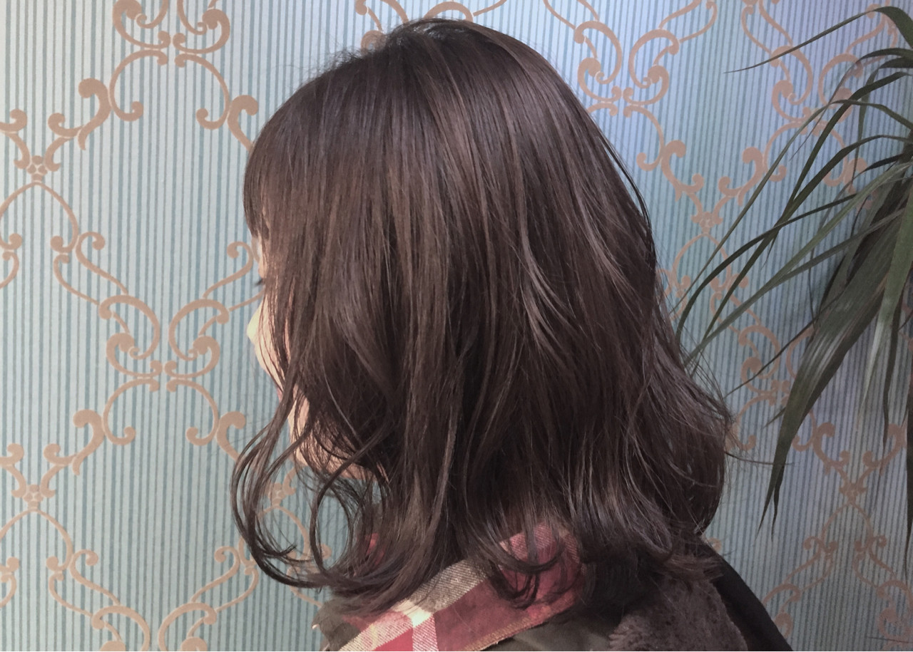 部分的にパーマをかけることでダメージを最小限に 葭本 祥子