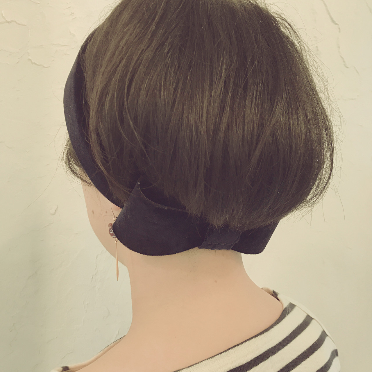 ボブには太めのリボン付きヘアバンドを上手く活用♡ kaori