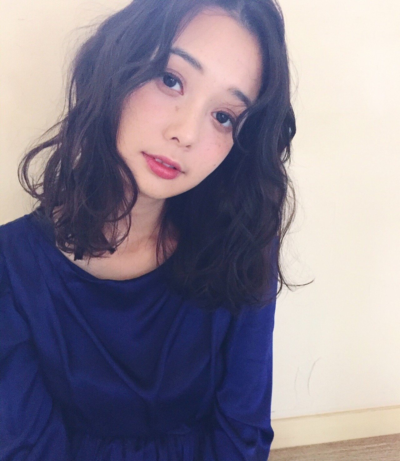 全体にウェーブをかけて愛され顔を目指す♡ Mirai | Lilou