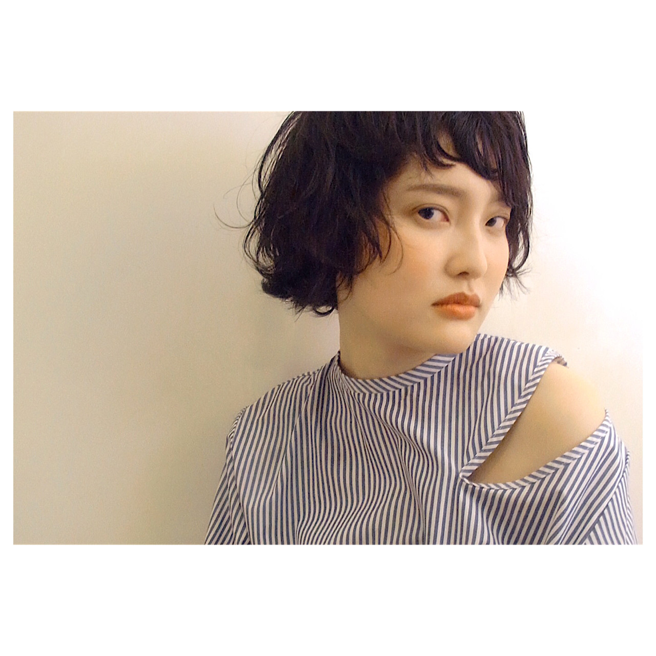 暗髪でも眉上バングなら重くなりすぎない! ベージュ系グレー系カラリスト モリ カナコ