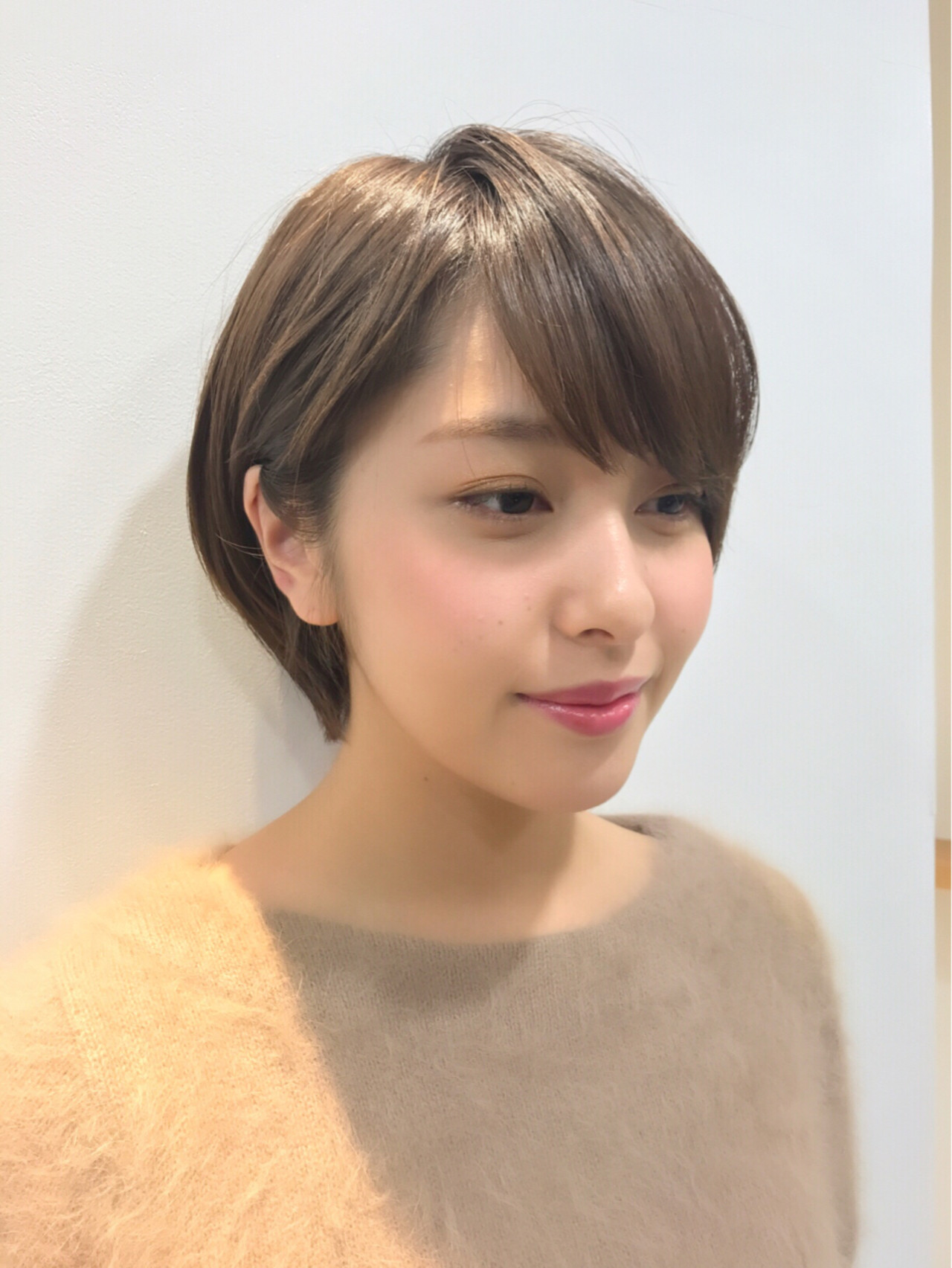 面長さんでも耳かけショート 高橋苗
