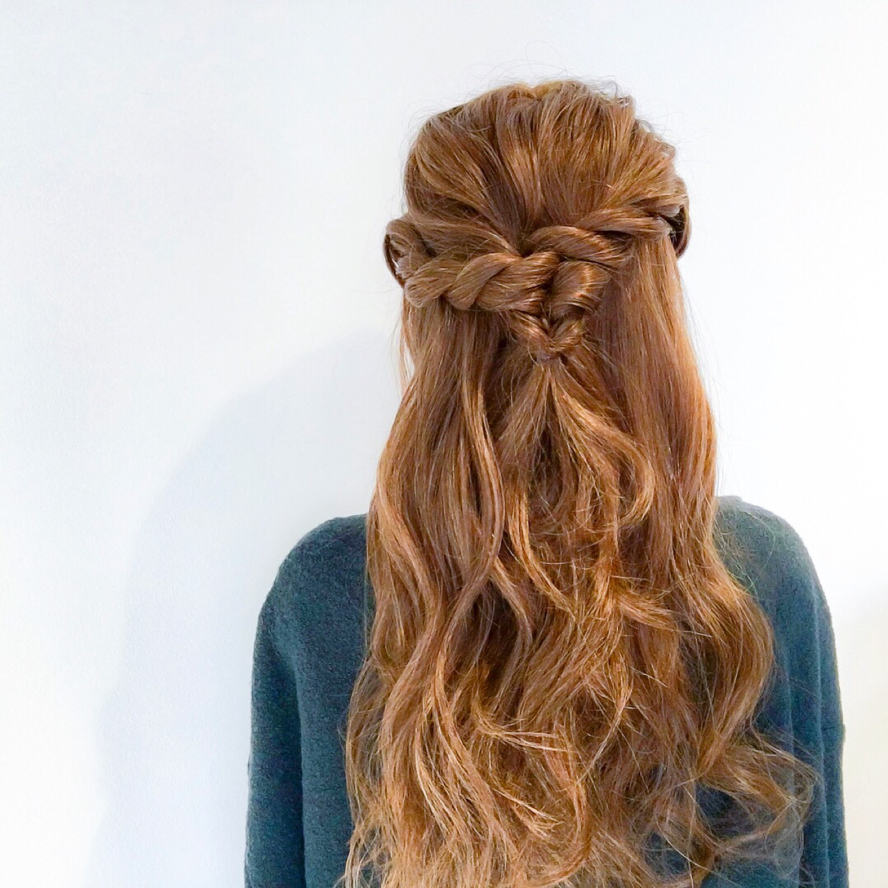 ピン不要のロングの簡単ヘアアレンジ 美容師 HIRO | Amoute/アムティ
