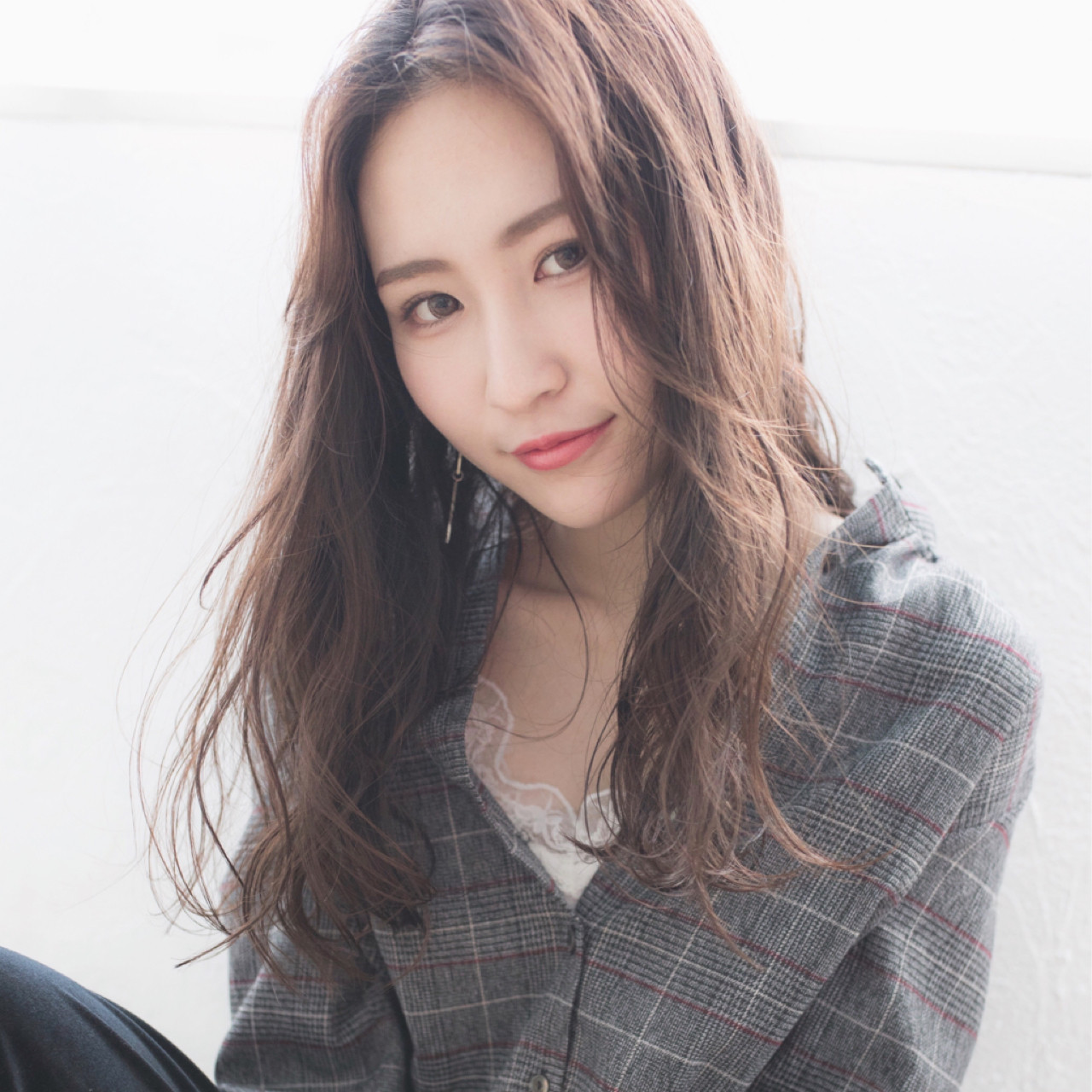 ゆるめウェーブパーマで大人可愛いロングヘア♪ 伊藤 大樹 | Lufeli