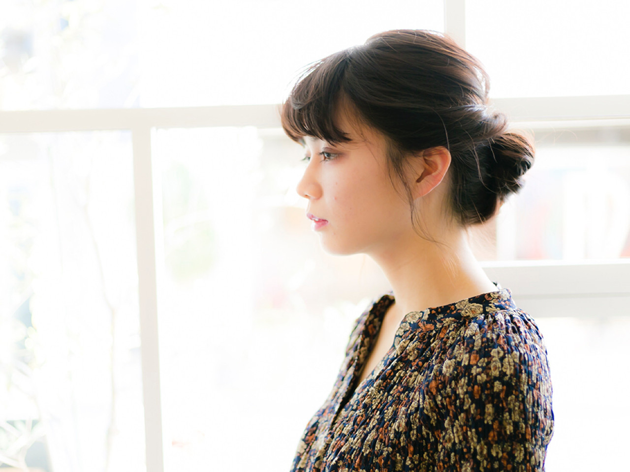 オシャレなまとめ髪アレンジ!5分でシニヨン 花本 昇誉 | PLACE IN THE SUN