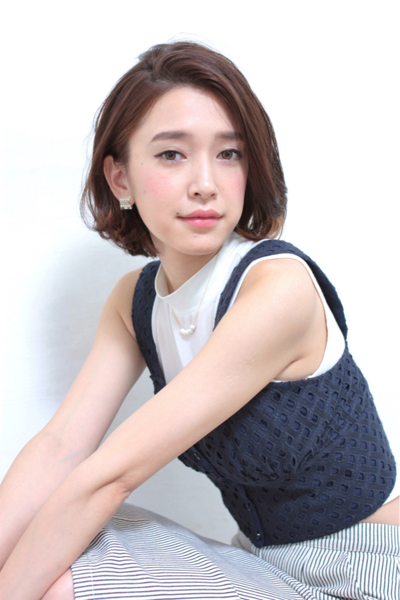 耳かけサイドパートなら大人の色気たっぷり 三好 佳奈美 | Baco.(バコ)