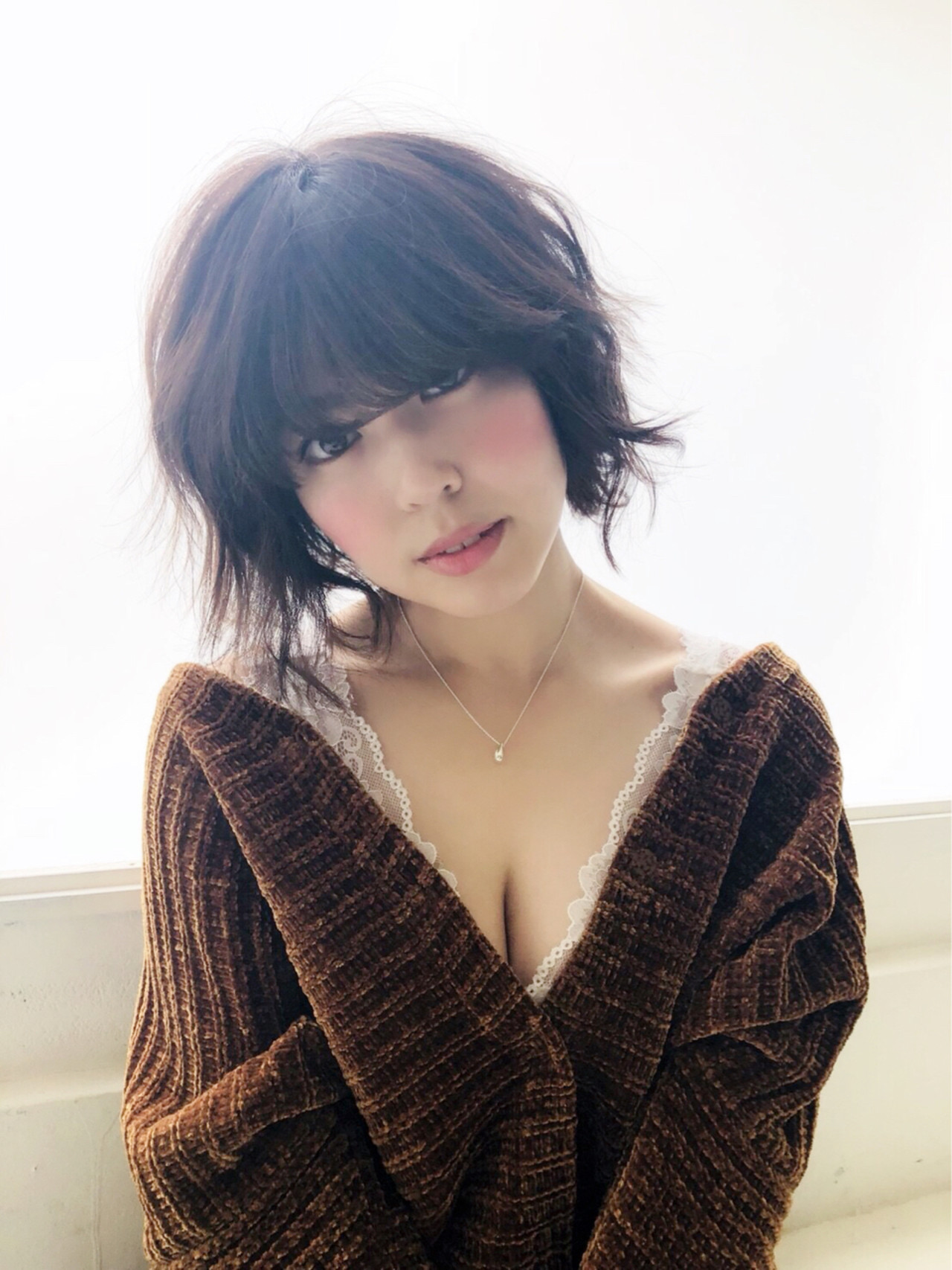 暗めショートボブ×ゆるふわカールで可愛らしく♡ のりちゃん