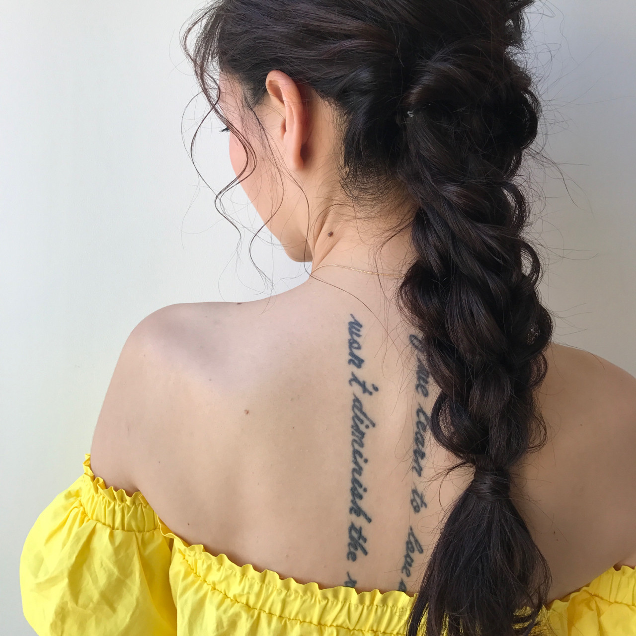 表編み込みのコツを覚えてセルフアレンジの幅を広げよう Hair