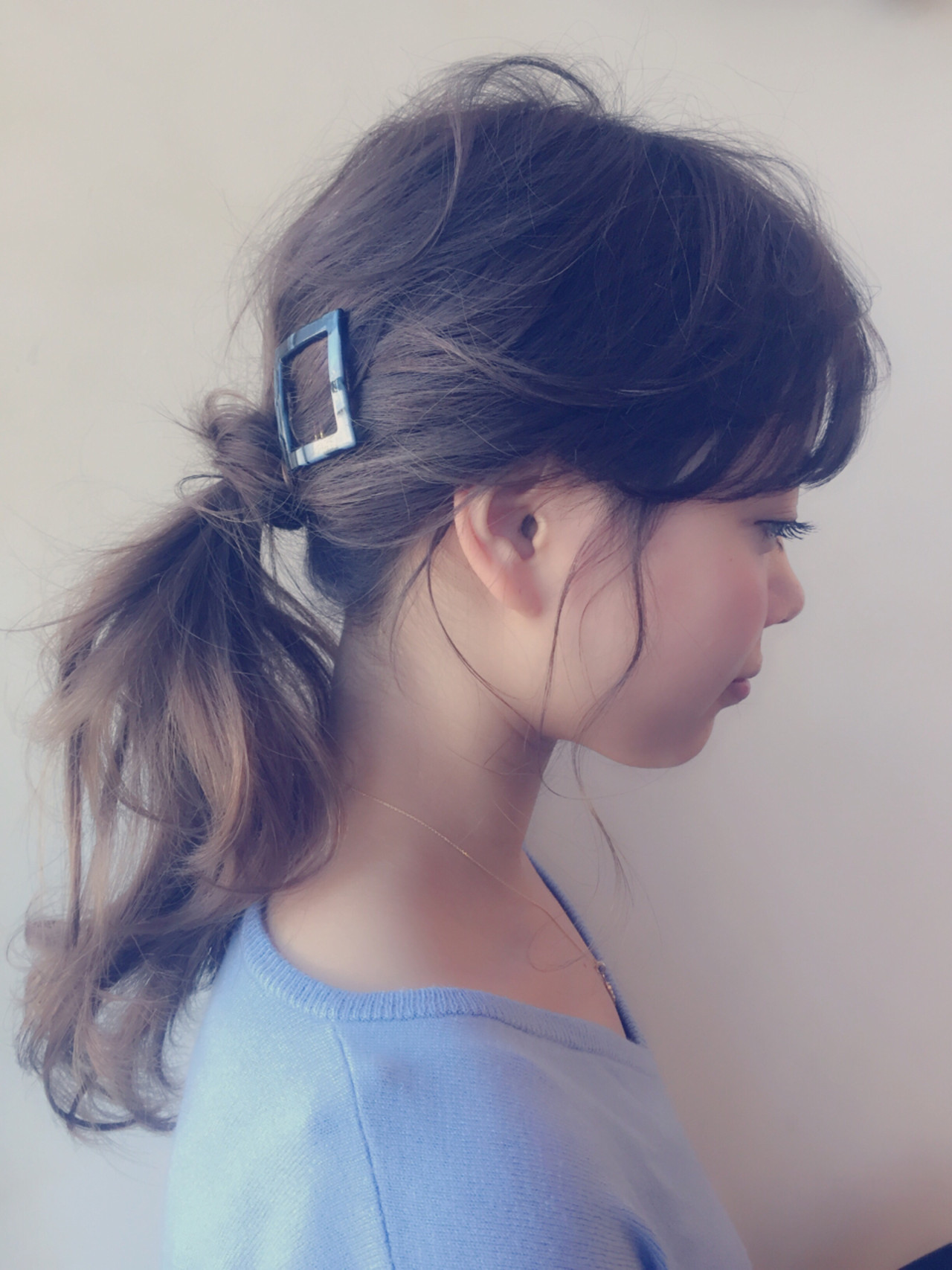 低めポニーテールの簡単アレンジヘア2 古田 千明 // ZACC | ZACC vie