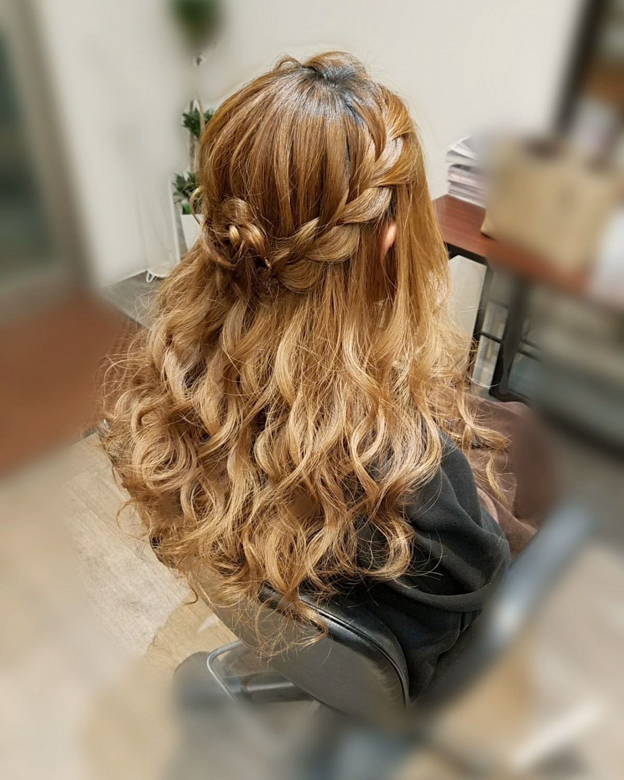 華やかなお花アレンジ×編み込み mai | HAIR SALON STELLA