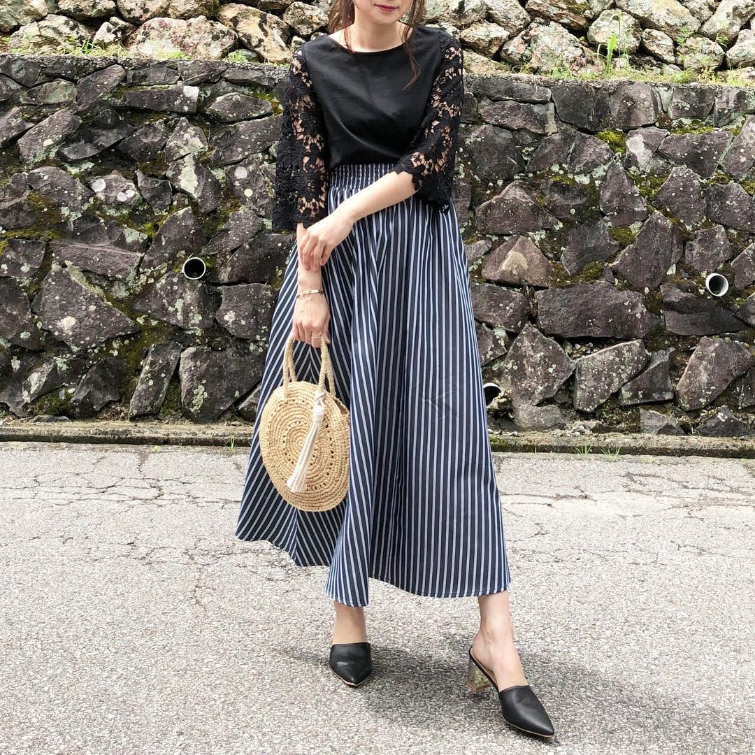 ストライプで縦長効果を狙う! 出典:moyooonn
