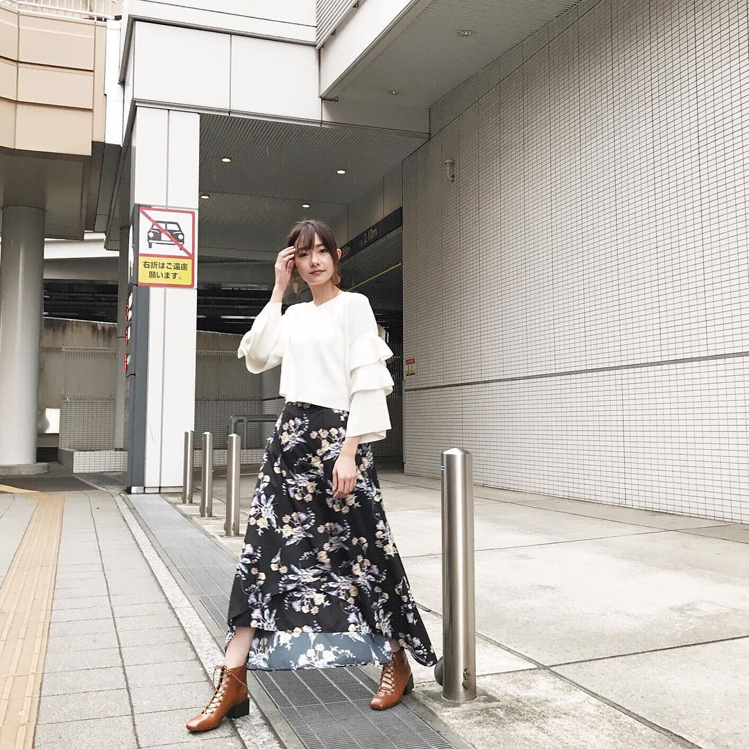 上品にまとめるならラッフルスリーブ murua_akane